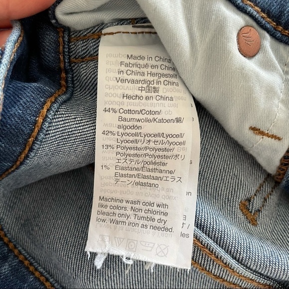 Madewell 10" High-Rise Skinny Crop Jeans: Button-Front TENCEL™ Denim Edition - Picture 11 of 11